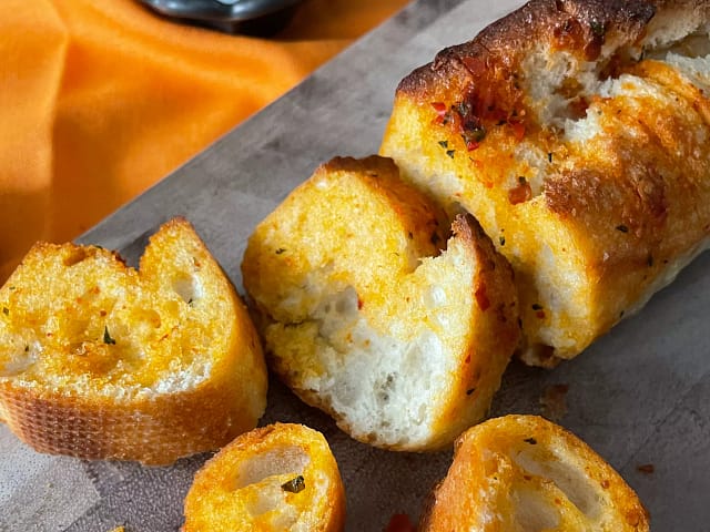 Spicy Hasselback Garlic Bread