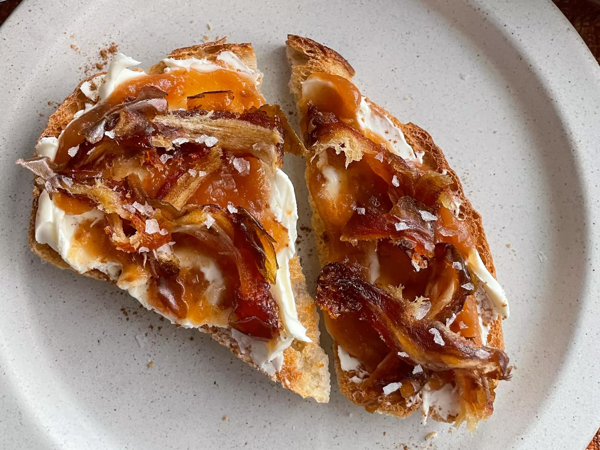 Healthier Apple Cheesecake Toasts